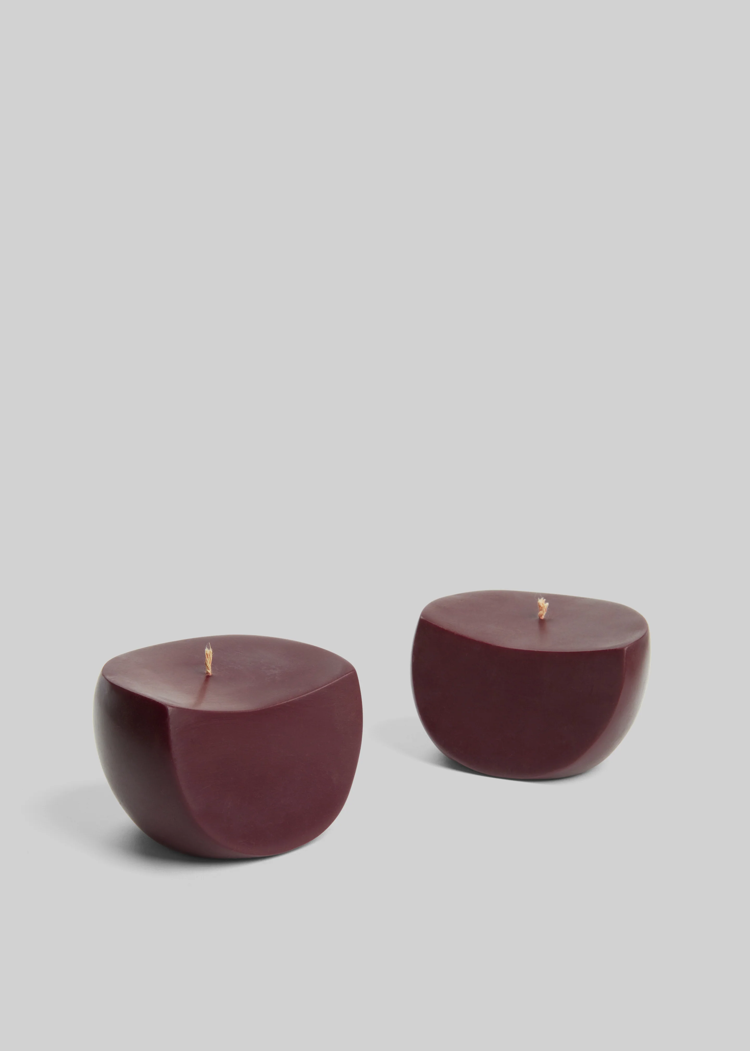 Ann Vincent x The Frankie Shop Sculptural Candle - Burgundy - Image 3