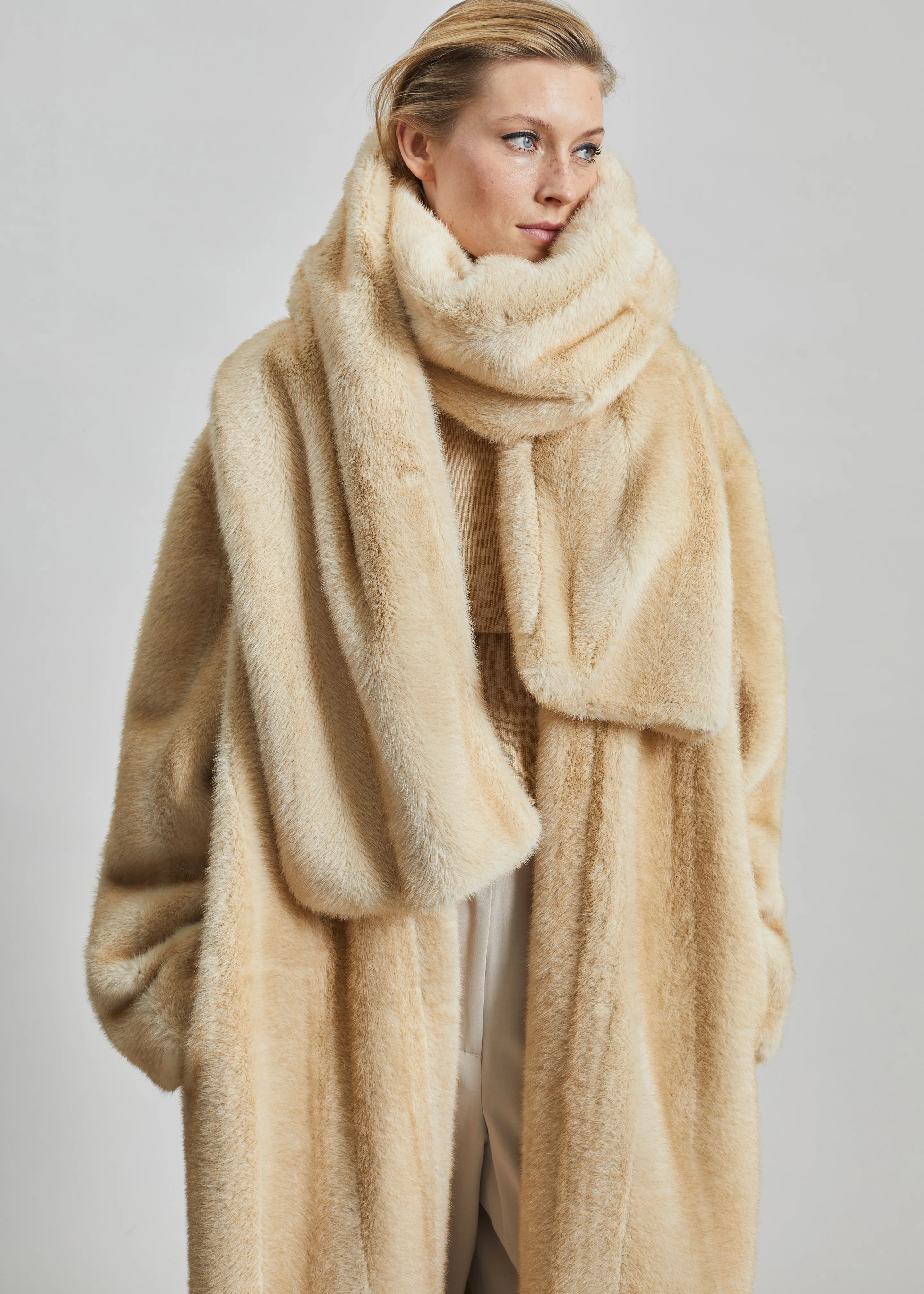 Ciasa Faux Fur Scarf - Beige - Image 4