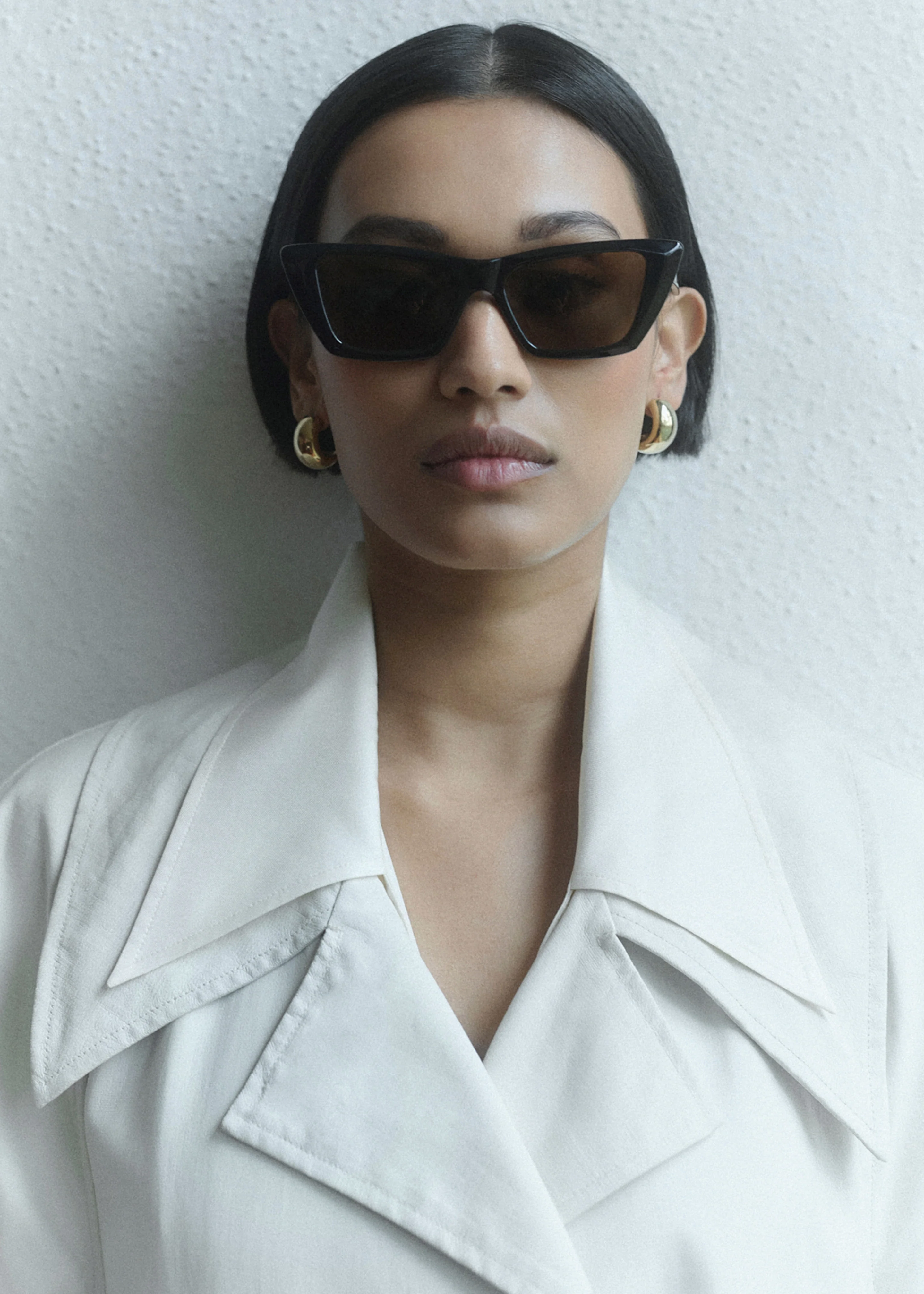 Gince Goods Mac Cat Eye Sunglasses - Black/Gradient Brown - Image 4