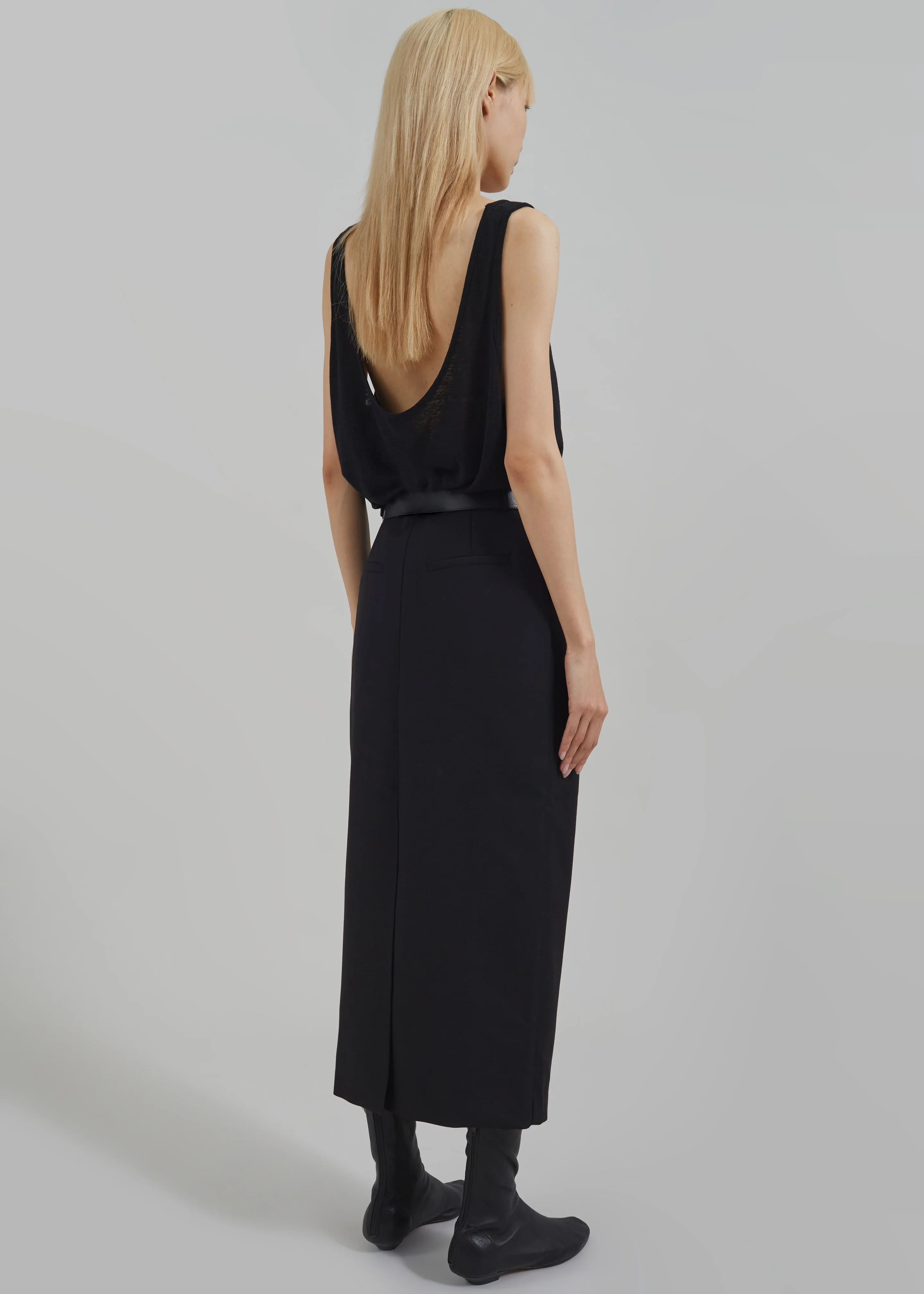 Josie Scoop Neck Tank Top - Black - Image 10