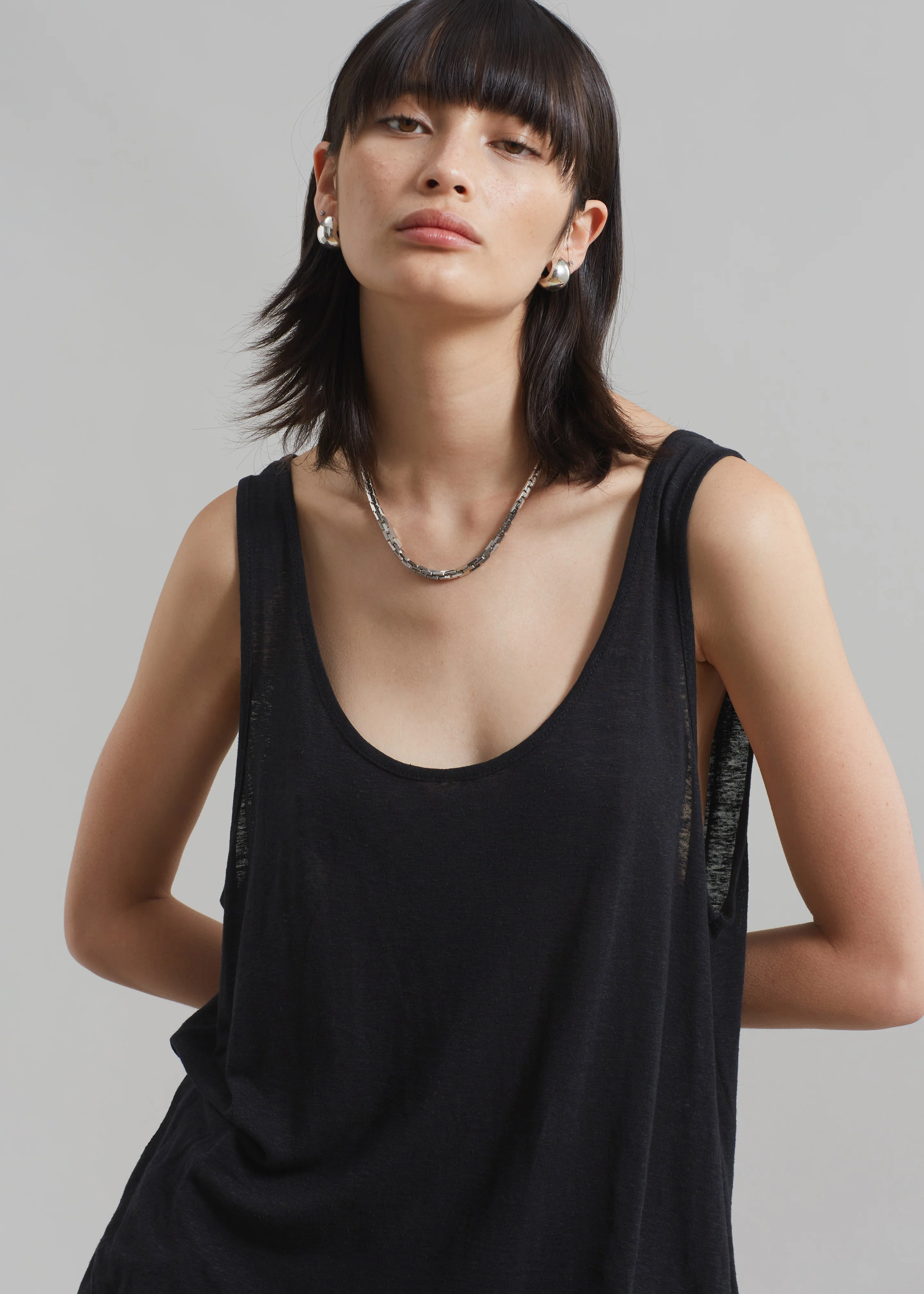 Josie Scoop Neck Tank Top - Black - Image 8