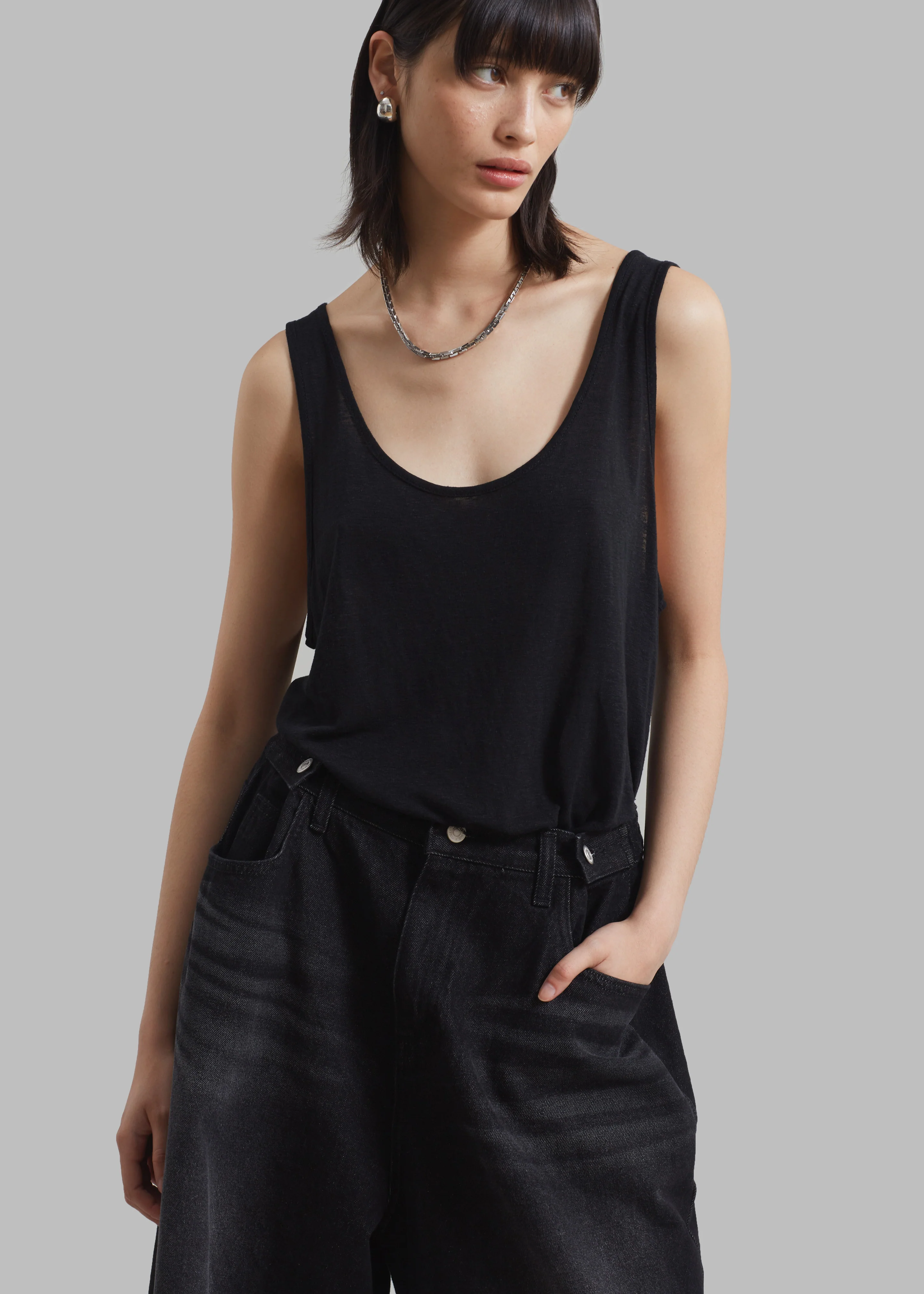 Josie Scoop Neck Tank Top - Black - Image 9