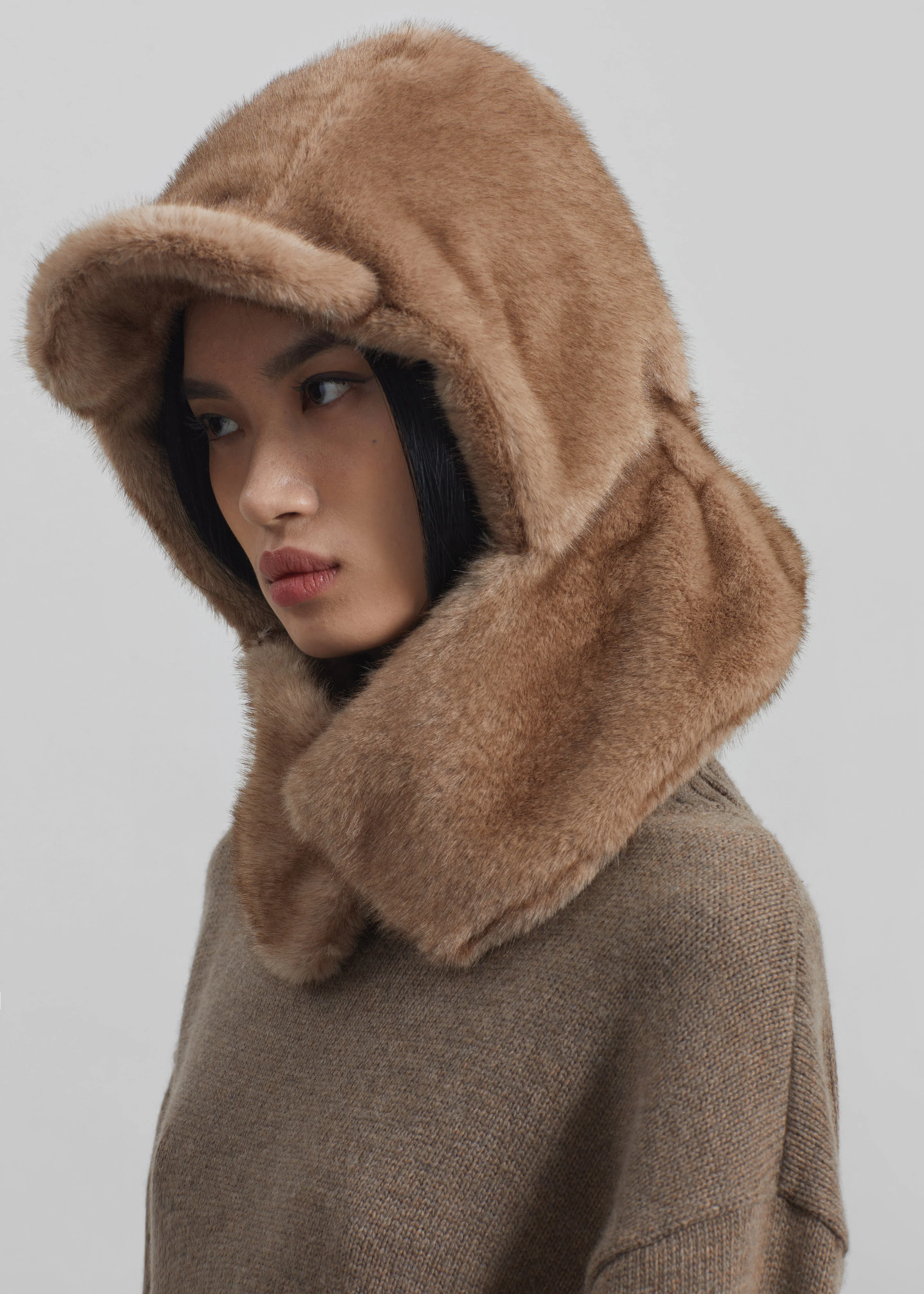 Kallio Faux Fur Hood - Light Brown - Image 3