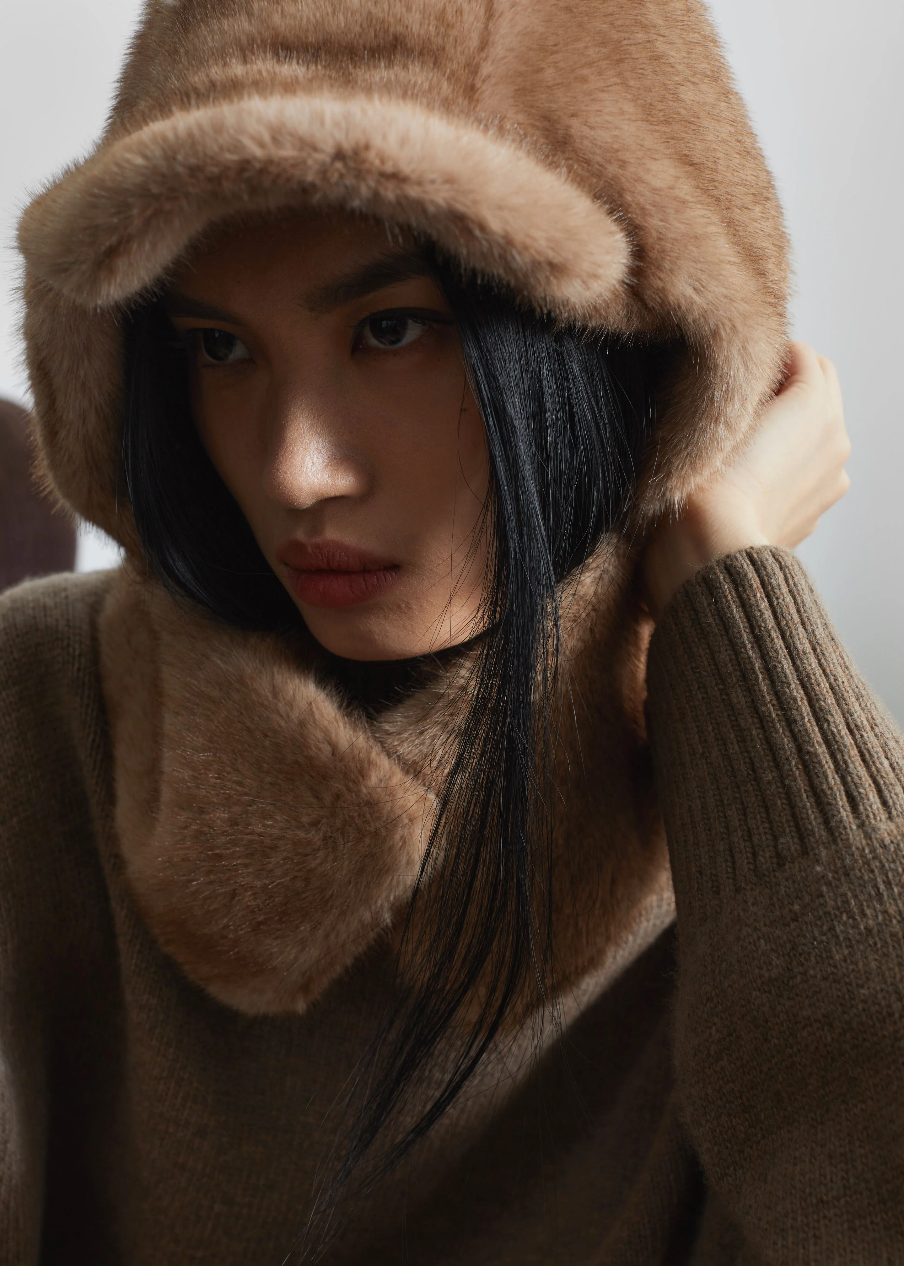 Kallio Faux Fur Hood - Light Brown - Image 5