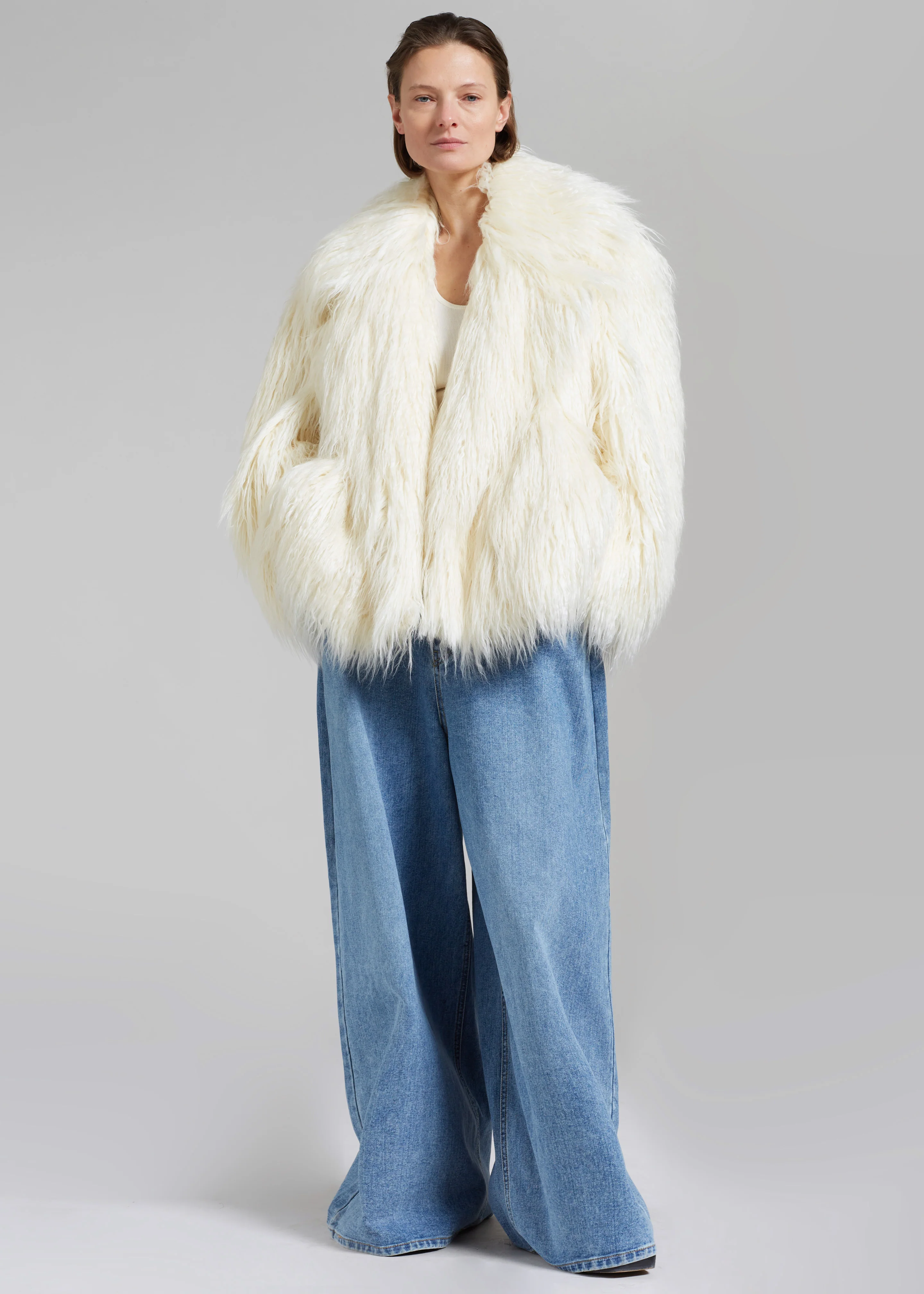Liza Short Faux Fur Coat - Off White - Image 4