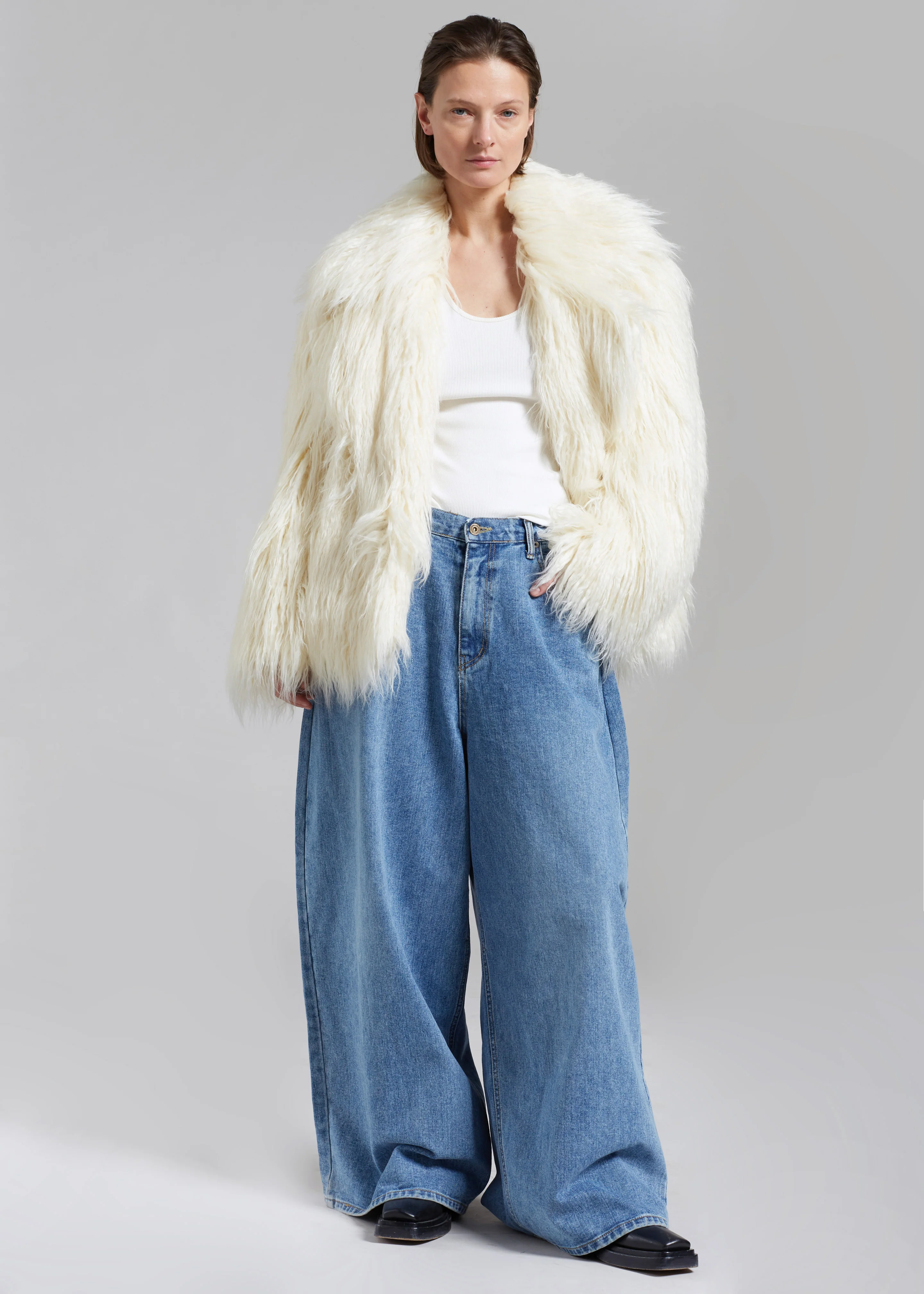 Liza Short Faux Fur Coat - Off White - Image 6