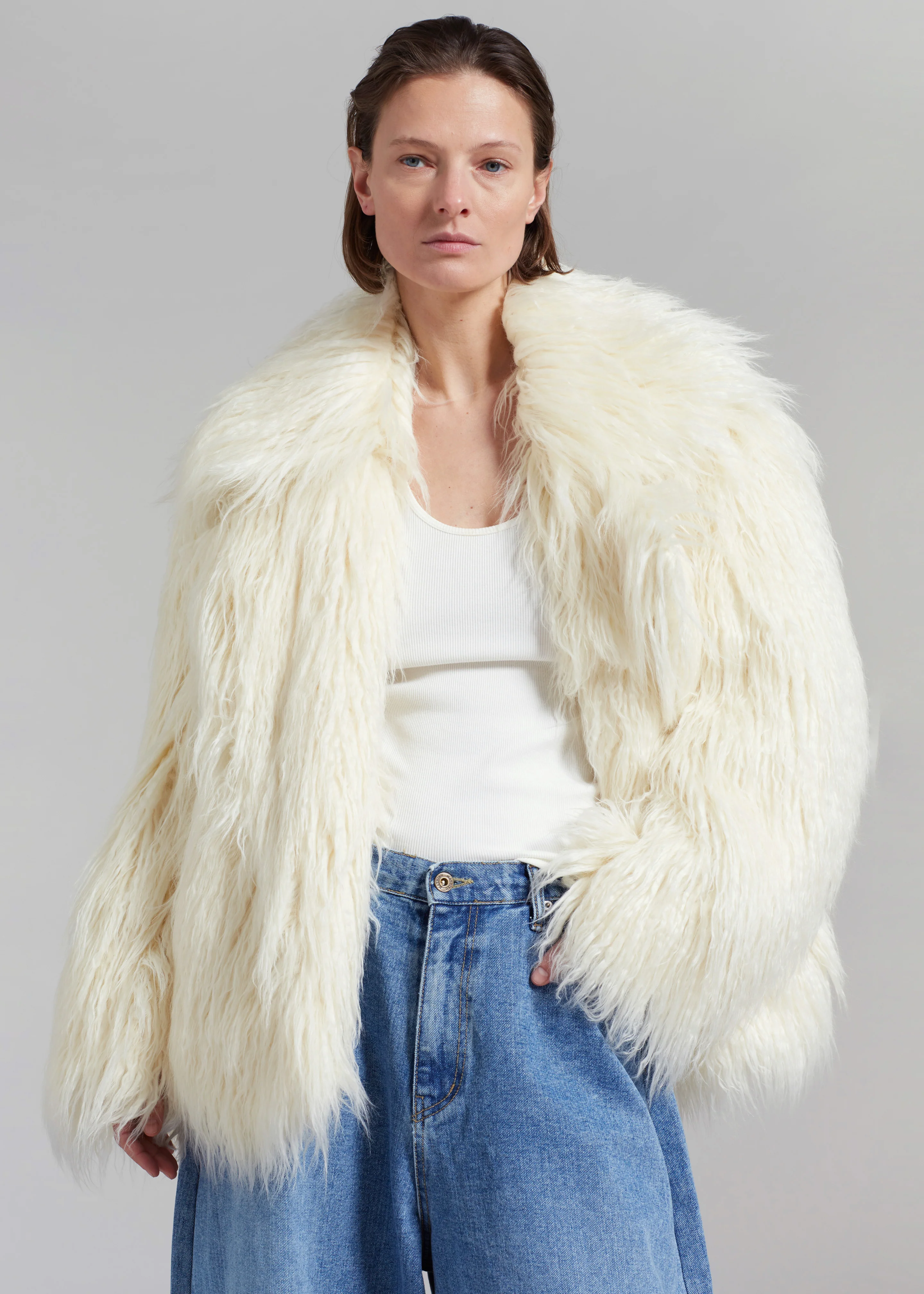 Liza Short Faux Fur Coat - Off White - Image 7
