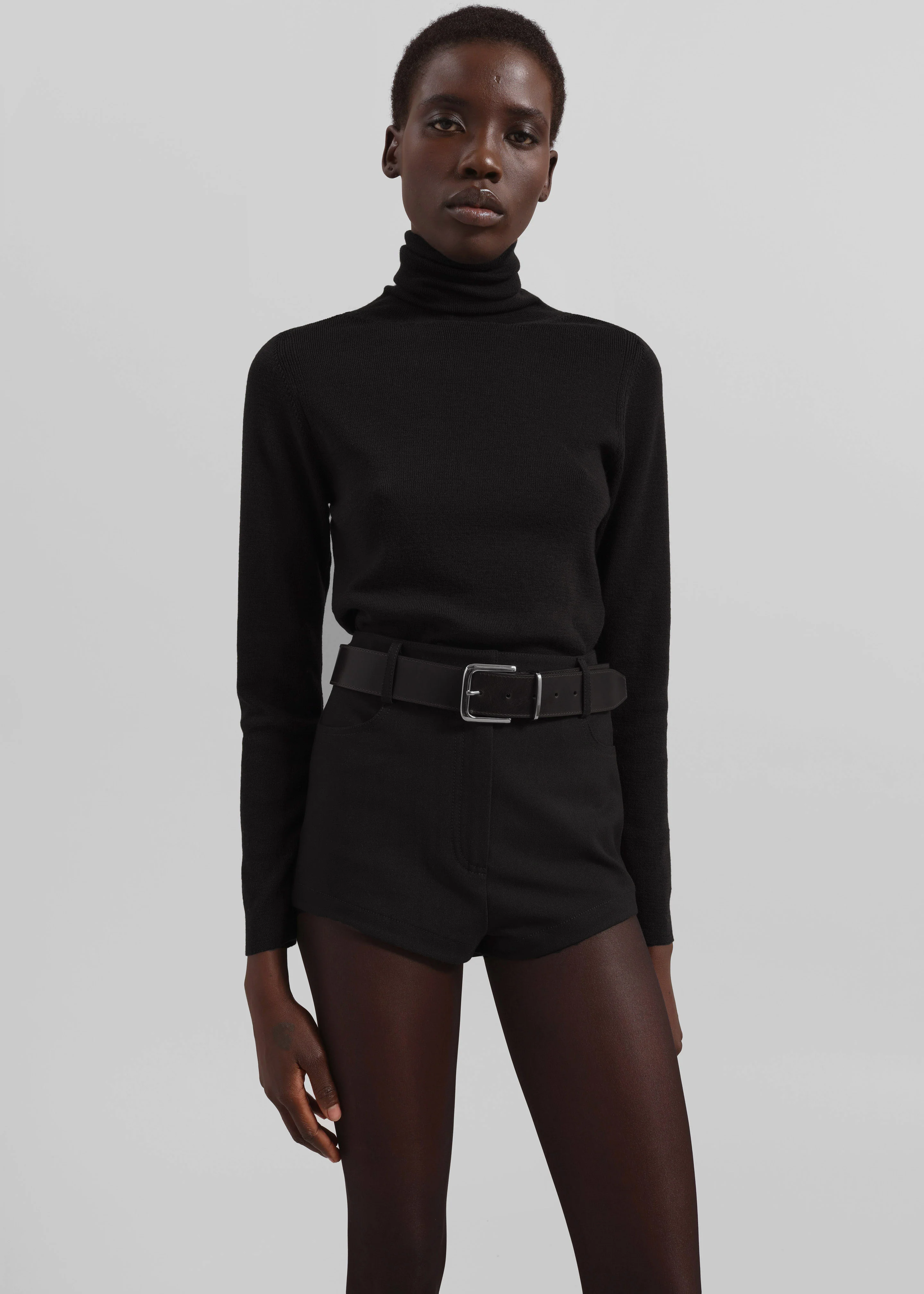 Loen Hot Pants - Black - Image 4