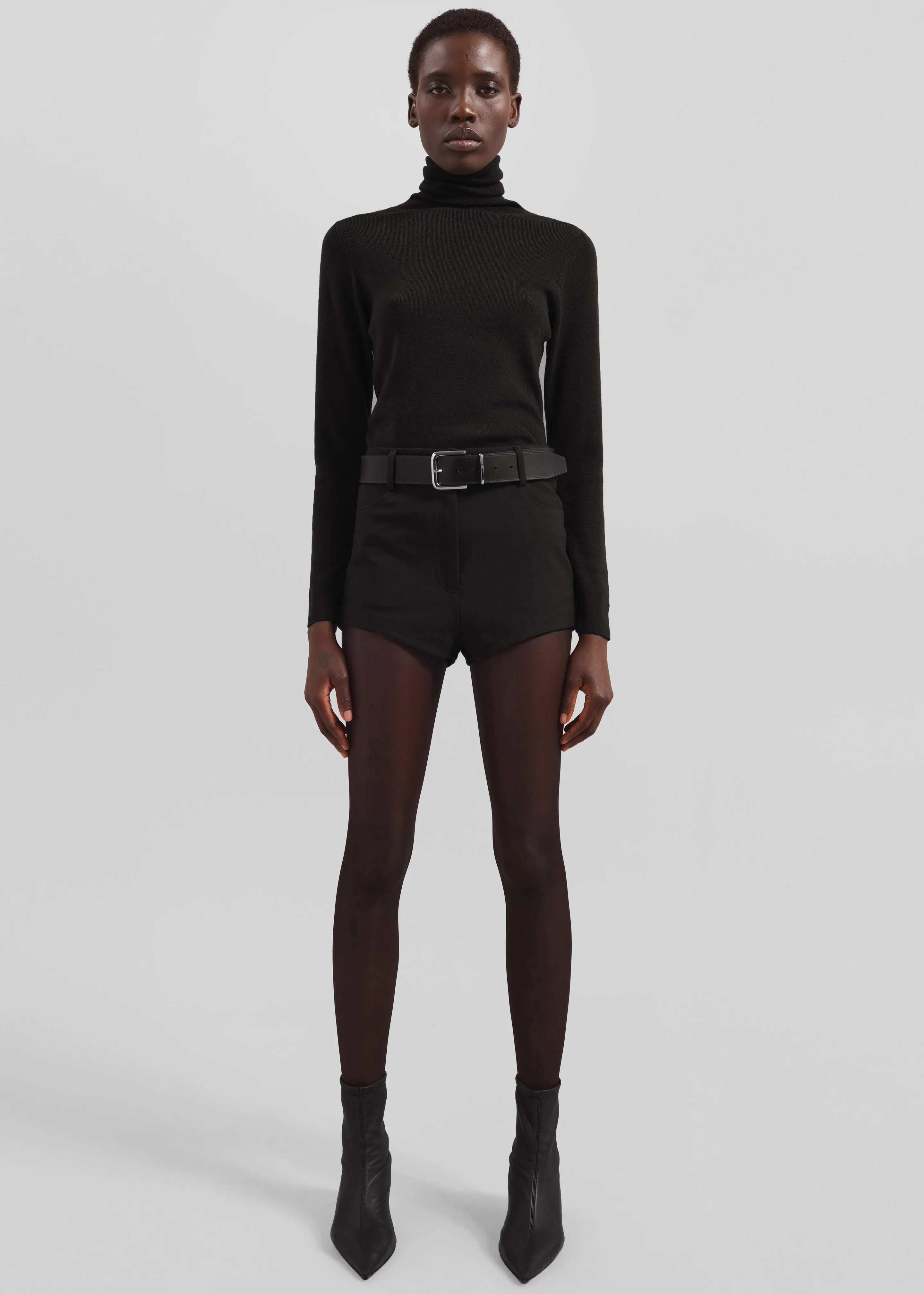 Loen Hot Pants - Black - Image 7