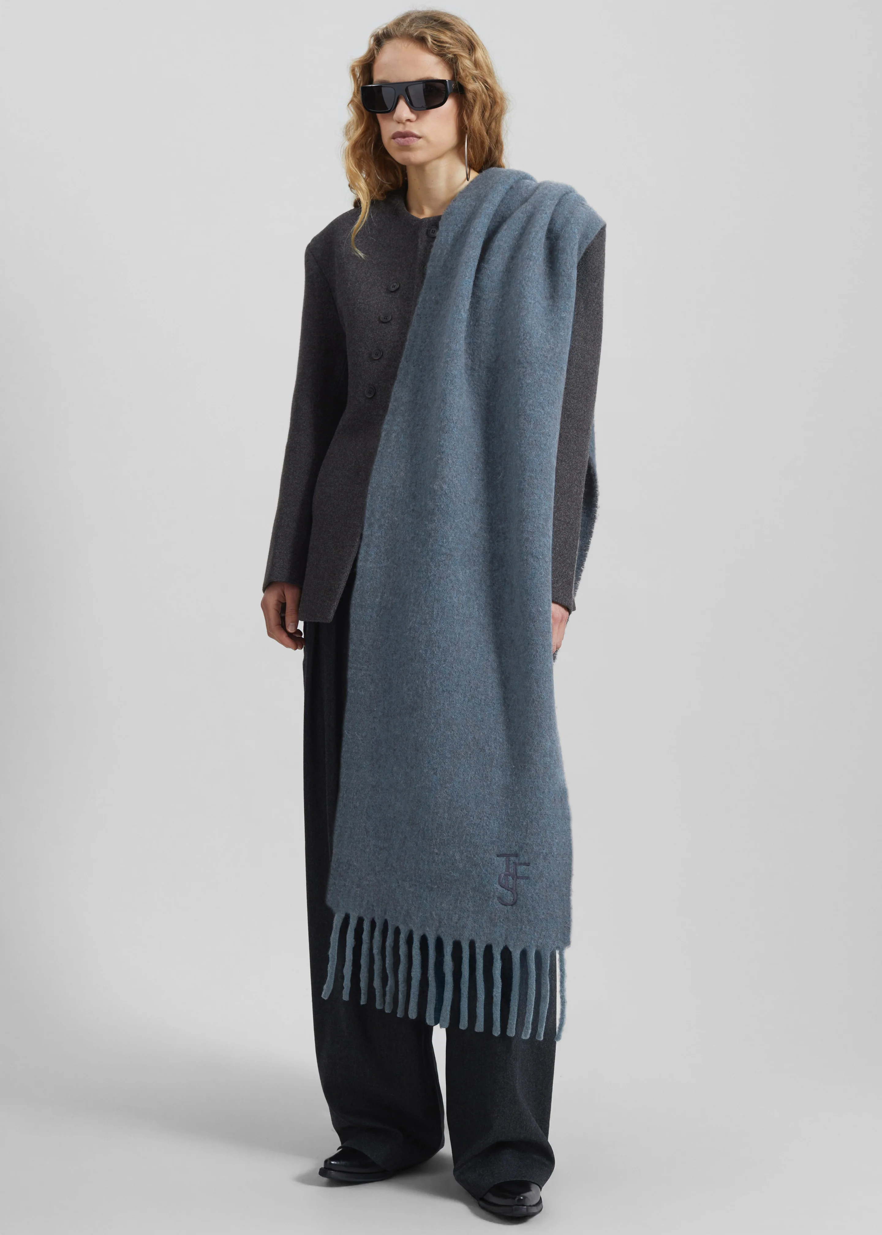 Olari Alpaca Blend Scarf - Dark Grey - Image 2