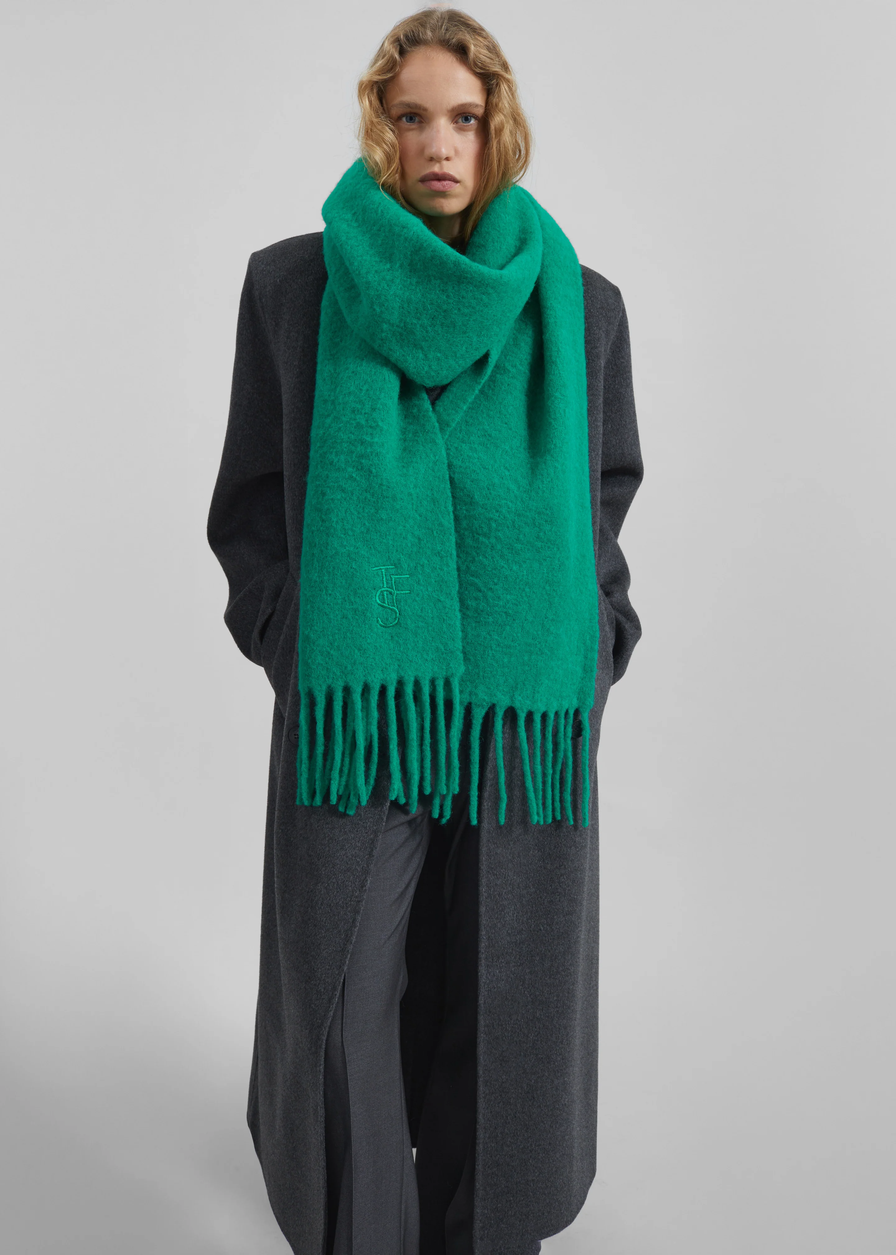 Olari Alpaca Blend Scarf - Green - Image 2