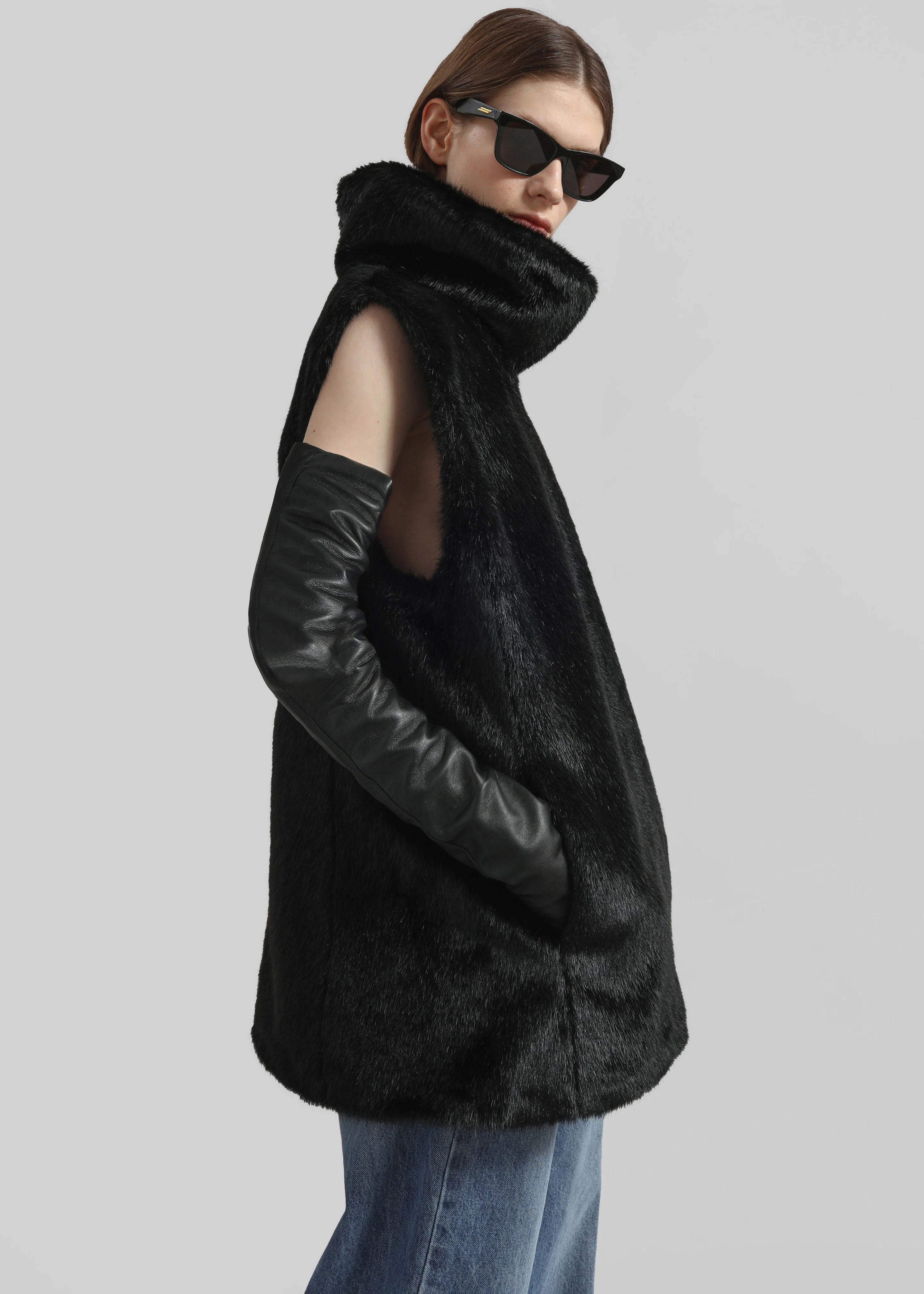 Veneto Long Leather Gloves - Black - Image 3